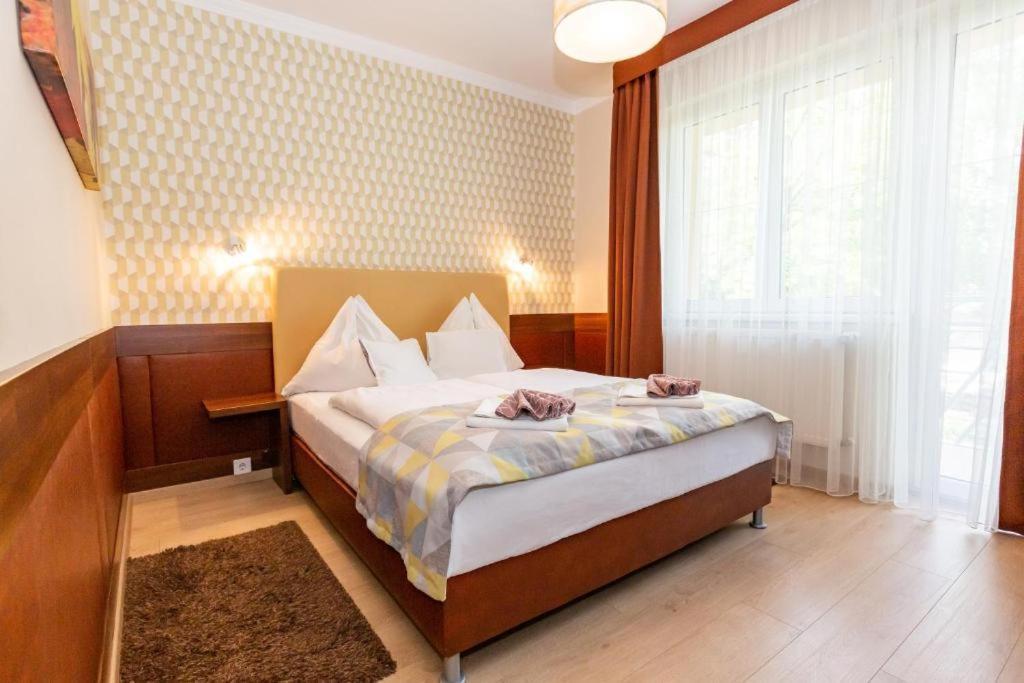 Hotel Pávai Hajdúszoboszló Exterior foto